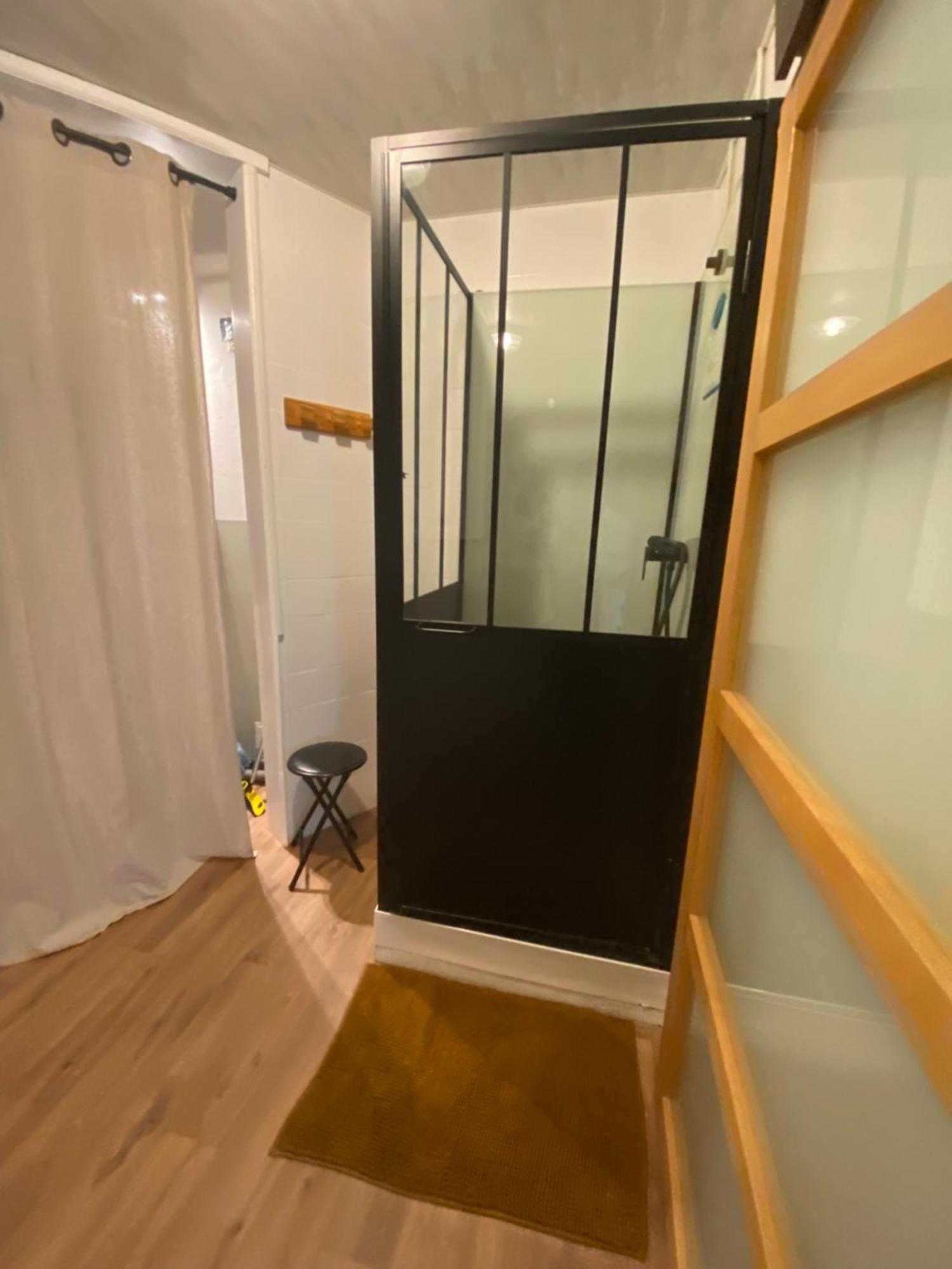 Appartement Proche Des Remparts Et Tous Commerces. Montreuil  Exterior photo
